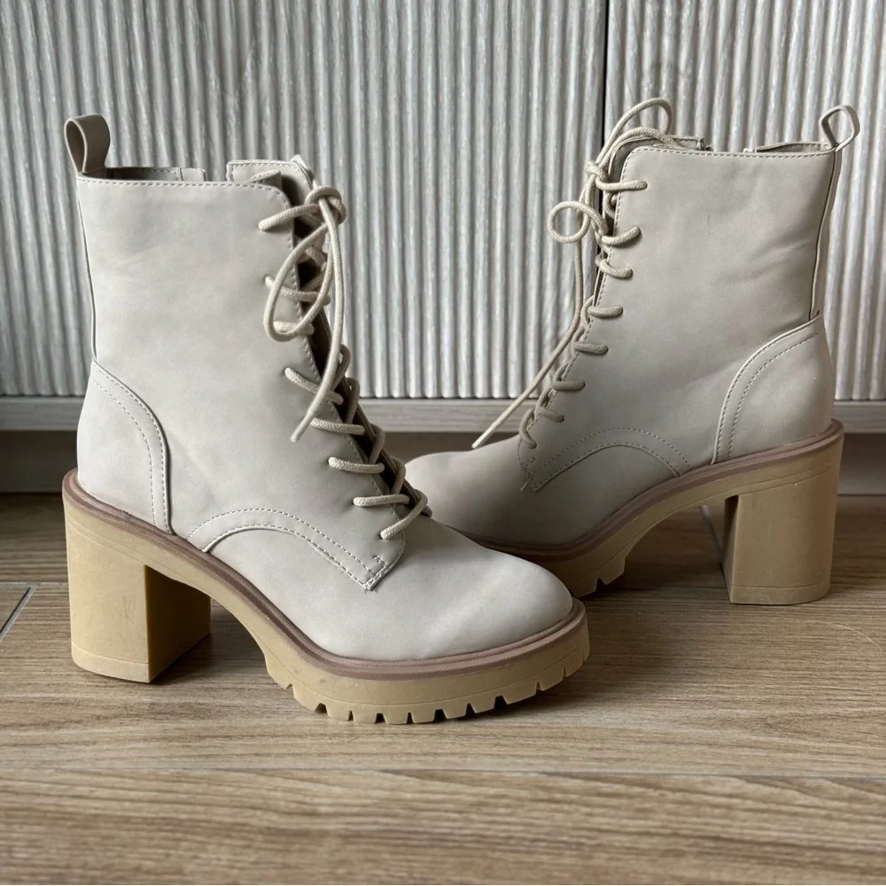 Dolce Vita & Mia NEW Women's Ankle Boots Bundle - Picture 2 of 16